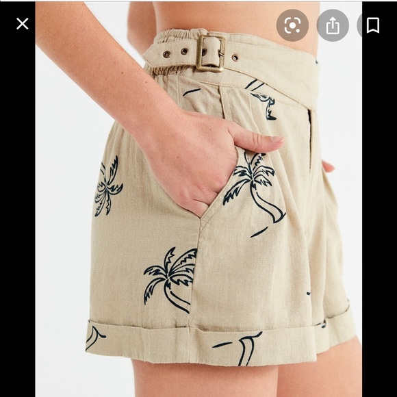 Urban Outfitters Joanie buckle palm shorts, size S - Picture 2 of 7